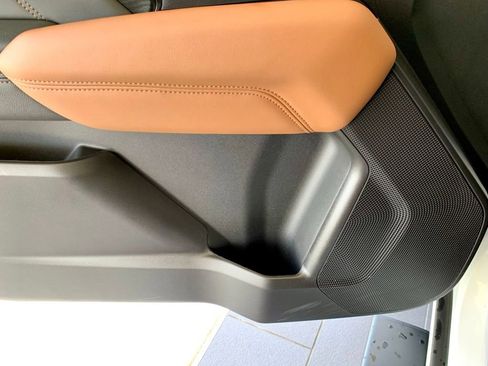 Used 2026 GMC Canyon AT4 w/ Technology Plus Package AWD/4WD image 14