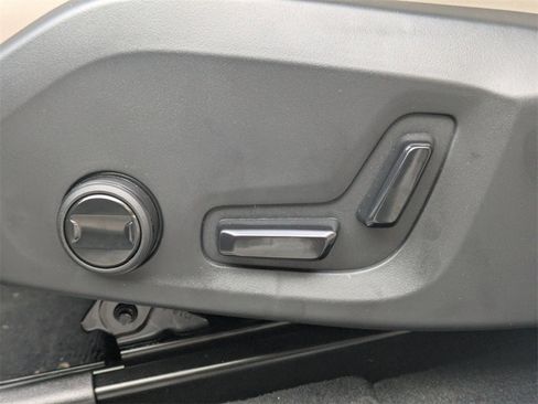 New 2026 Volvo XC90 B6 Plus w/ Protection Package Premier image 27