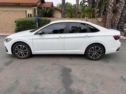 Used 2025 Volkswagen Jetta Sport FWD image 5