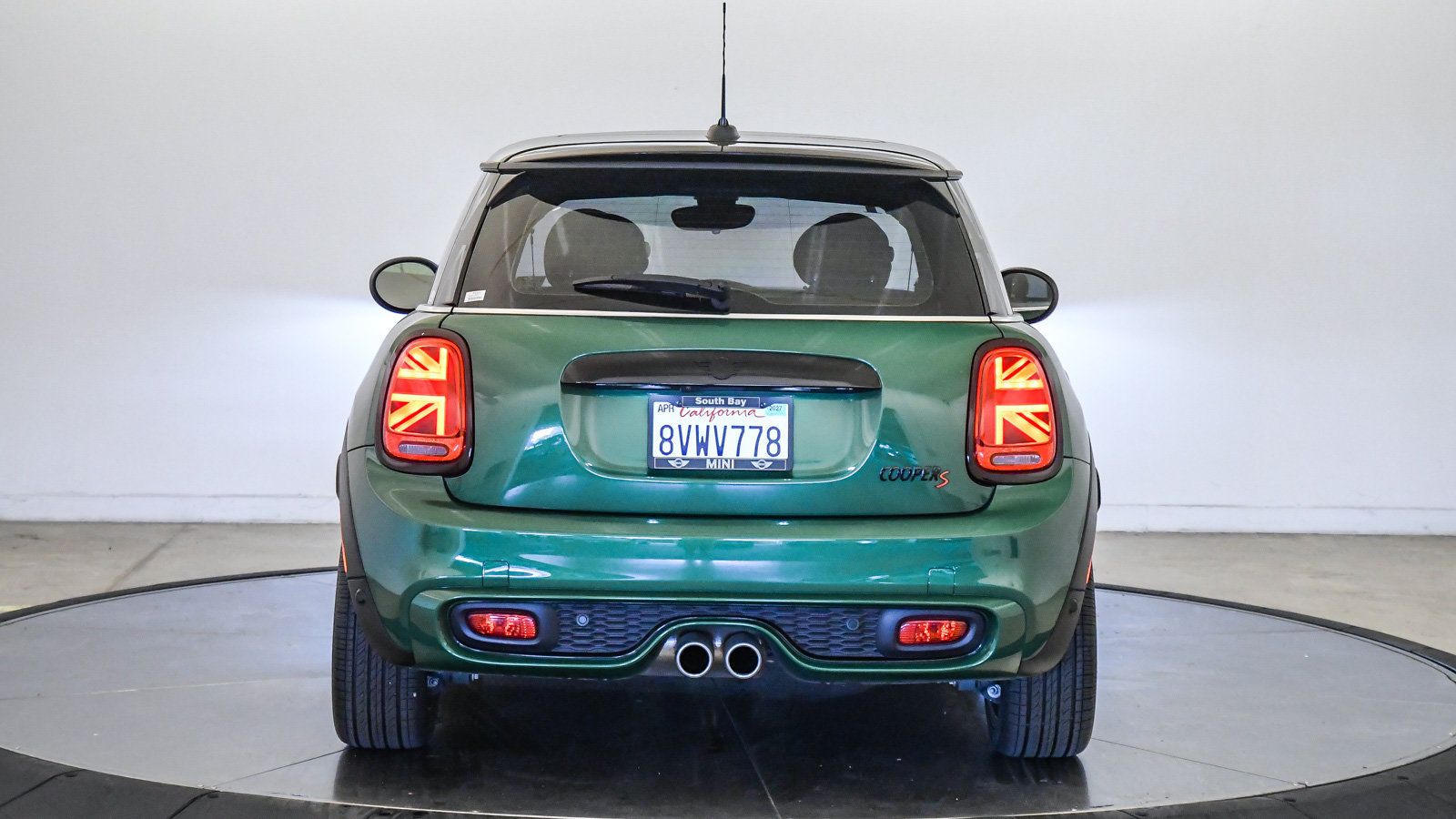Used 2021 MINI Cooper S w/ Driver Assistance Package FWD image 3