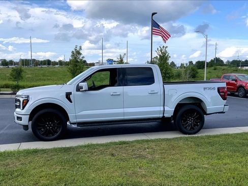 Used 2025 Ford F150 Lariat w/ Equipment Group 501A Mid AWD/4WD image 12