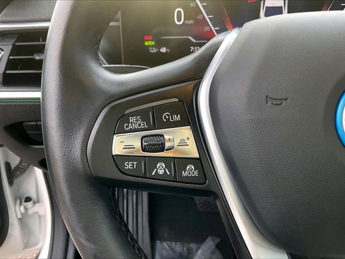 Used 2023 BMW i4 eDrive40 image 14