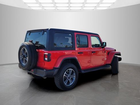 Used 2023 Jeep Wrangler Unlimited Sahara AWD/4WD image 6