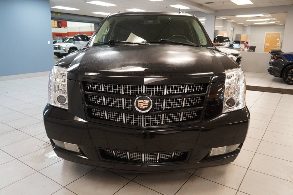 Used 2013 Cadillac Escalade ESV Premium AWD/4WD image 16