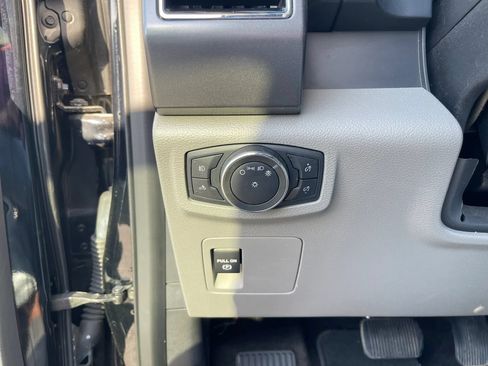 Used 2018 Ford F150 XLT RWD image 17