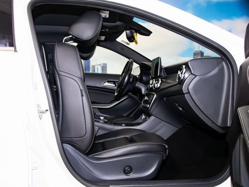 Used 2018 Mercedes-Benz GLA 250 4MATIC image 21