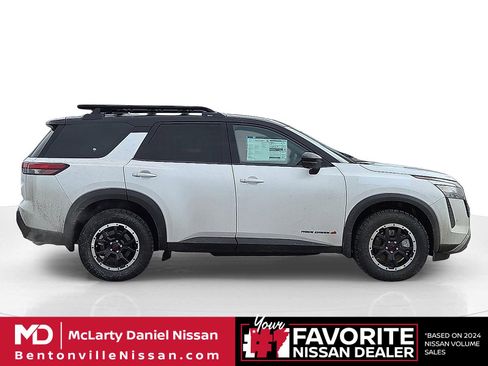 New 2026 Nissan Pathfinder Rock Creek w/ Rock Creek Premium Package AWD/4WD image 6