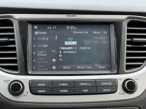 Used 2022 Hyundai Accent SEL FWD image 3