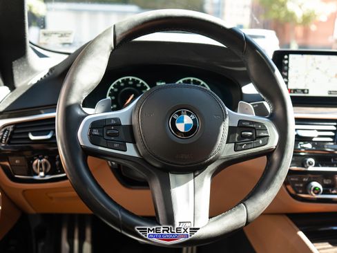 Used 2019 BMW 540i w/ M Sport Package image 23