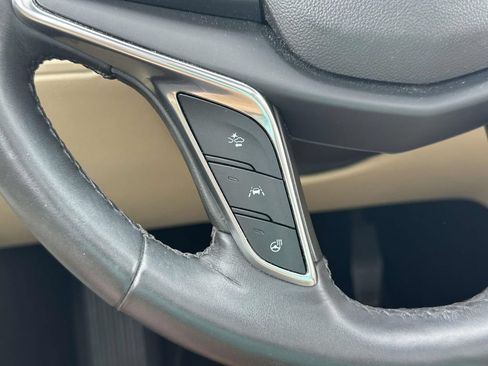 Used 2018 Cadillac XT5 Luxury w/ Driver Awareness Package FWD image 25
