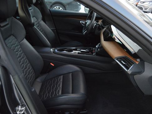 Used 2023 Audi e-tron GT Premium Plus image 29