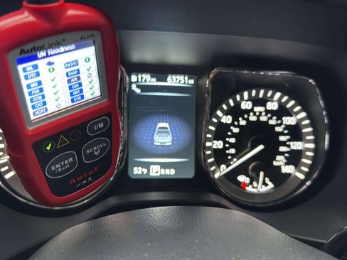 Used 2017 Nissan Titan Platinum Reserve image 15