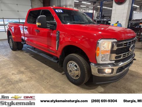 Used 2023 Ford F350 4x4 Crew Cab DRW Super Duty image 10