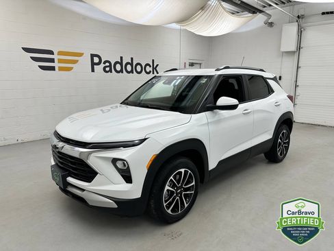 Certified 2024 Chevrolet TrailBlazer LT w/ LT Cold Weather Package AWD/4WD image 4