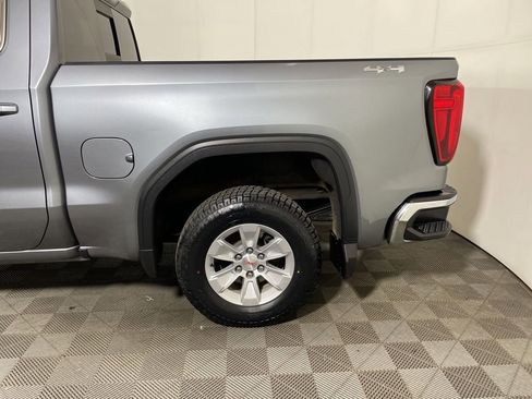 Used 2020 GMC Sierra 1500 SLE w/ SLE Value Package AWD/4WD image 5