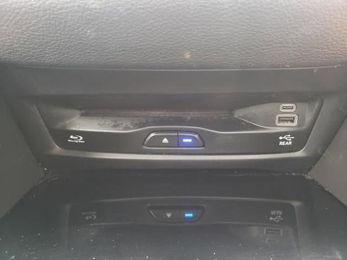 Used 2022 Chrysler Pacifica Pinnacle FWD image 19