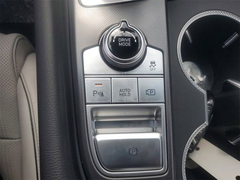 Used 2025 Genesis G70 2.5T w/ Sport Prestige Package image 24