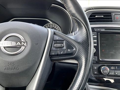 Used 2023 Nissan Maxima SL FWD image 18