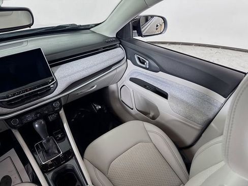 Used 2022 Jeep Compass Latitude image 21