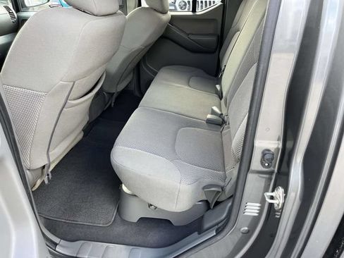Used 2019 Nissan Frontier SV w/ Value Truck Package AWD/4WD image 16