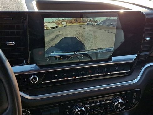 Used 2022 GMC Sierra 1500 SLT w/ SLT Premium Plus Package image 4