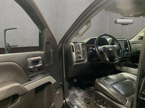 Used 2017 Chevrolet Silverado 2500 LTZ w/ Duramax Plus Package image 19