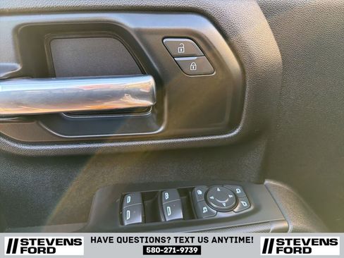 Used 2022 Chevrolet Silverado 2500 Custom w/ Custom Value Package AWD/4WD image 18