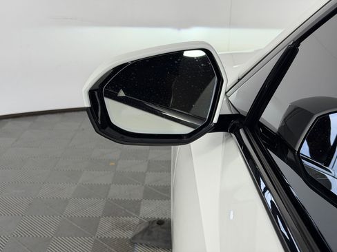 Used 2024 BMW 540i xDrive w/ Executive Package image 22