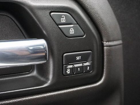 Used 2019 Chevrolet Silverado 1500 High Country w/ Technology Package image 17