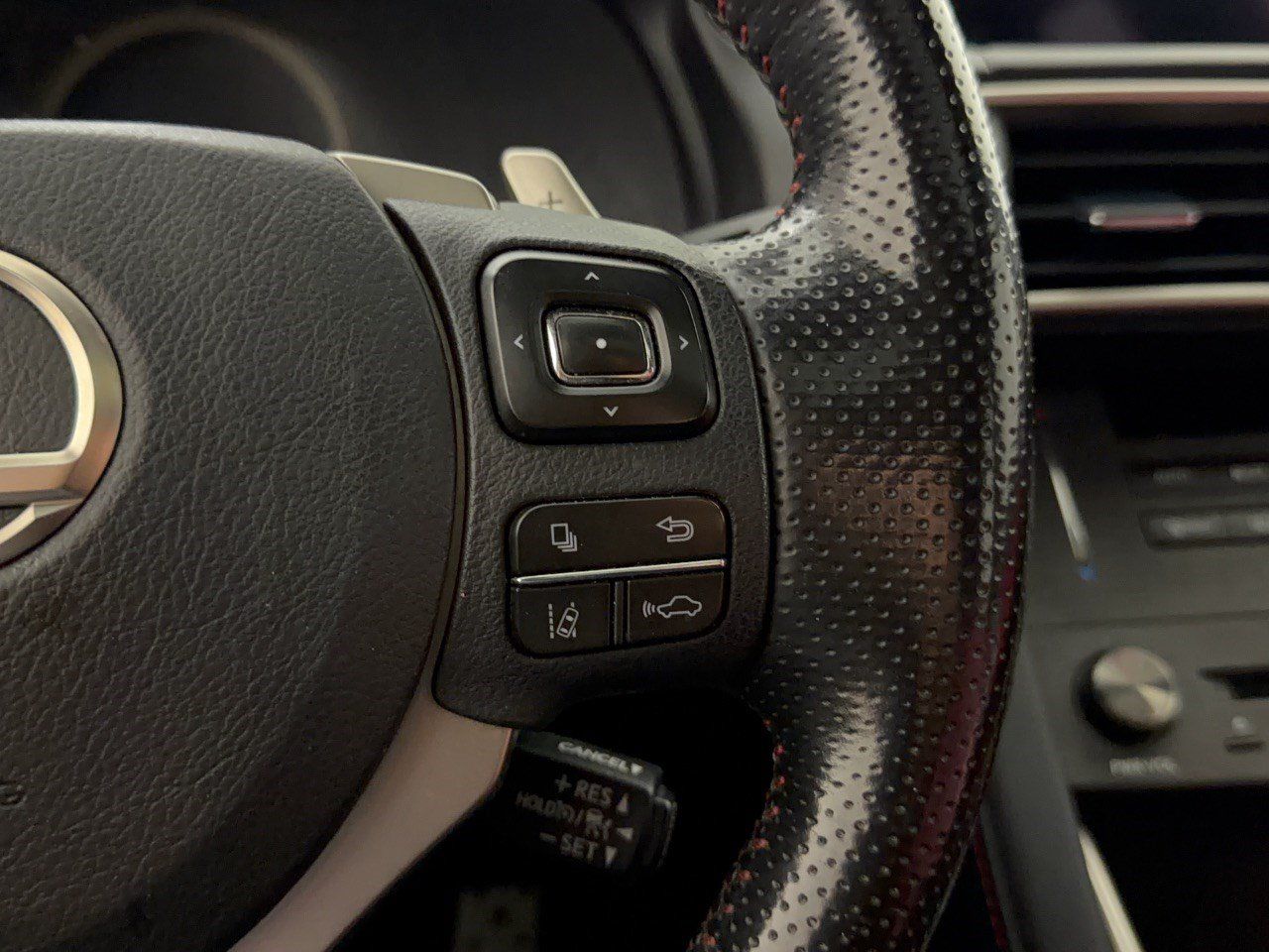Used 2020 Lexus IS 350 F Sport w/ F Sport Package RWD image 19