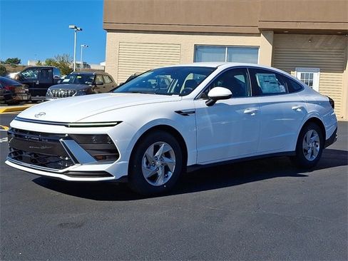 New 2026 Hyundai Sonata SE image 2