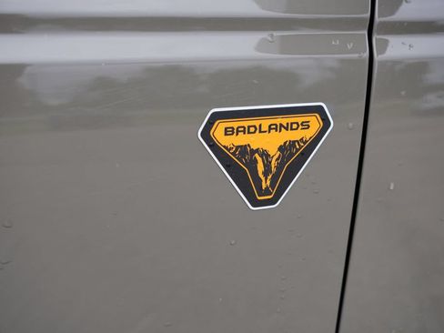 Certified 2025 Ford Bronco Badlands AWD/4WD image 16