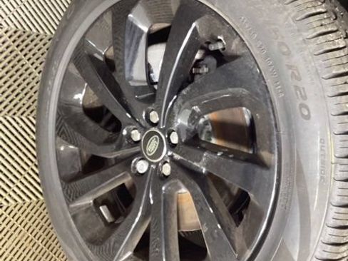 Used 2025 Land Rover Discovery Sport S AWD/4WD image 9