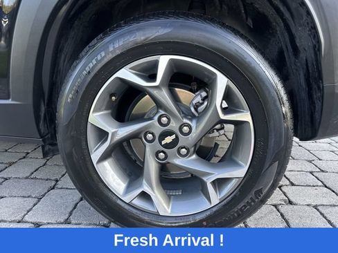 Used 2024 Chevrolet Trax LT FWD image 11
