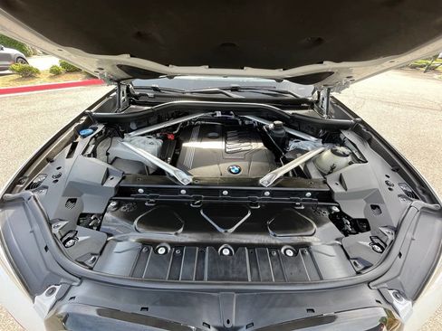 Used 2023 BMW X5 xDrive40i w/ Premium Package AWD/4WD image 34
