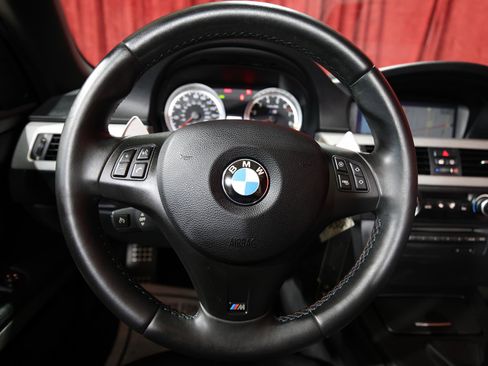 Used 2010 BMW M3 Convertible image 17