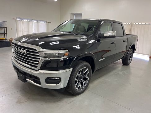 New 2025 RAM 1500 Laramie image 4