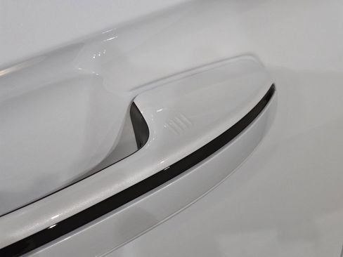 New 2025 Lincoln Navigator Reserve image 18