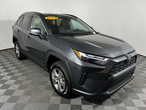 Used 2024 Toyota RAV4 XLE FWD image 3