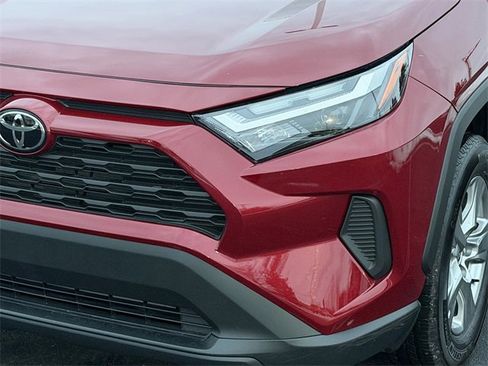 Used 2024 Toyota RAV4 XLE image 10