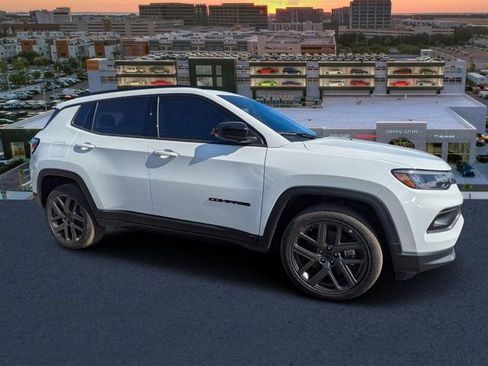 New 2026 Jeep Compass Latitude w/ Sun and Sound Group AWD/4WD image 1