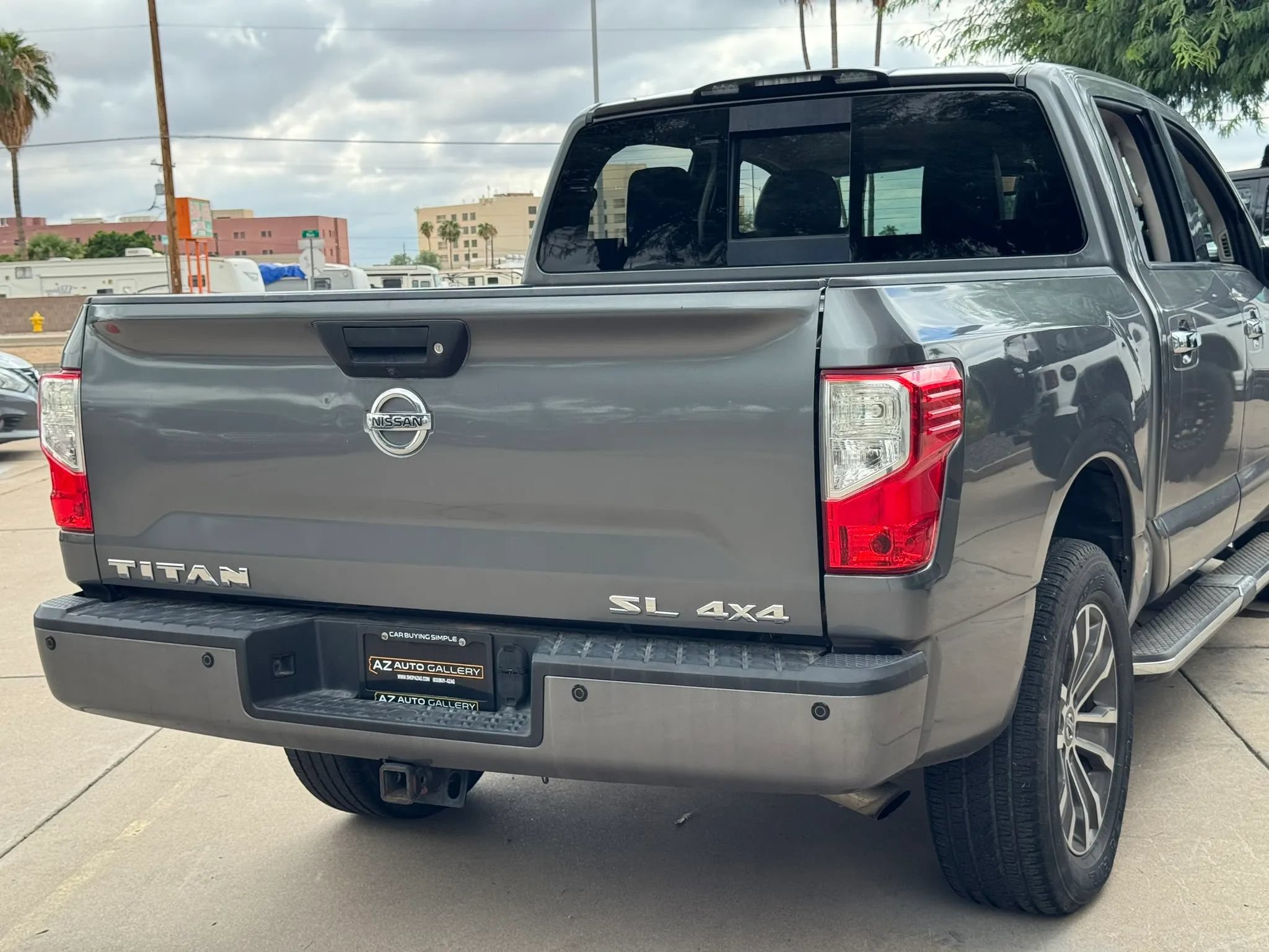 Used 2017 Nissan Titan SL AWD/4WD image 34