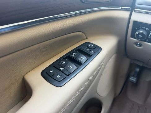 Used 2015 Jeep Grand Cherokee Overland image 22