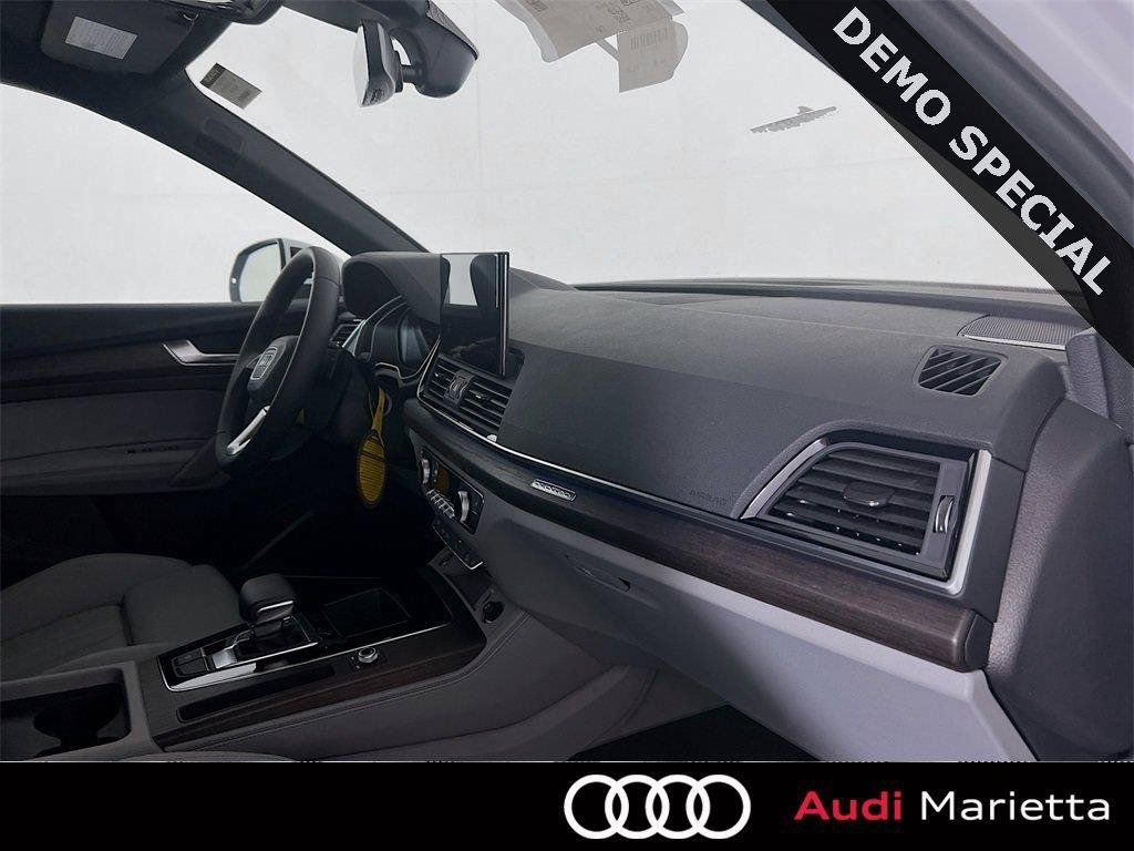 New 2025 Audi Q5 2.0T Premium Plus AWD/4WD image 32