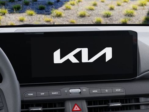 New 2025 Kia K4 LXS image 20
