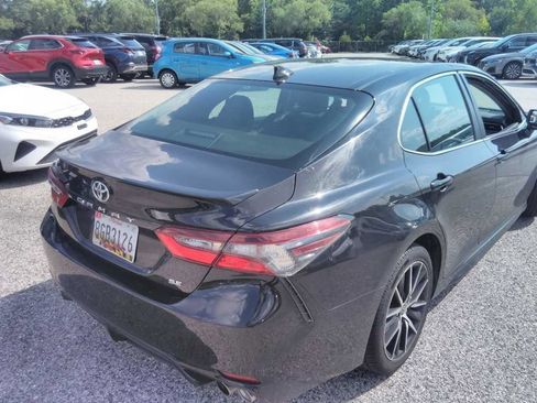 Used 2024 Toyota Camry SE FWD image 8