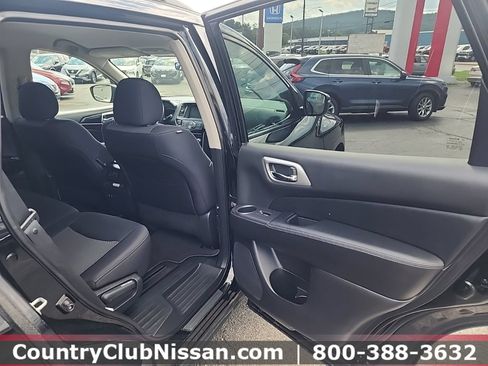 Used 2019 Nissan Pathfinder S AWD/4WD image 28