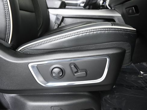 Used 2025 RAM 1500 Laramie w/ Sport Appearance Package image 15