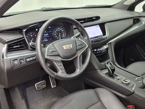 Used 2023 Cadillac XT5 Sportv w/ Technology Package AWD/4WD image 9