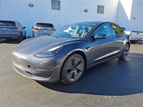 Used 2021 Tesla Model 3 Long Range image 3